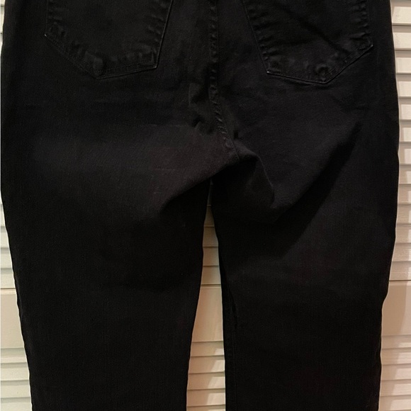 Women’s NYDJ. Stretch. Black. Size 12P. - Picture 2 of 3